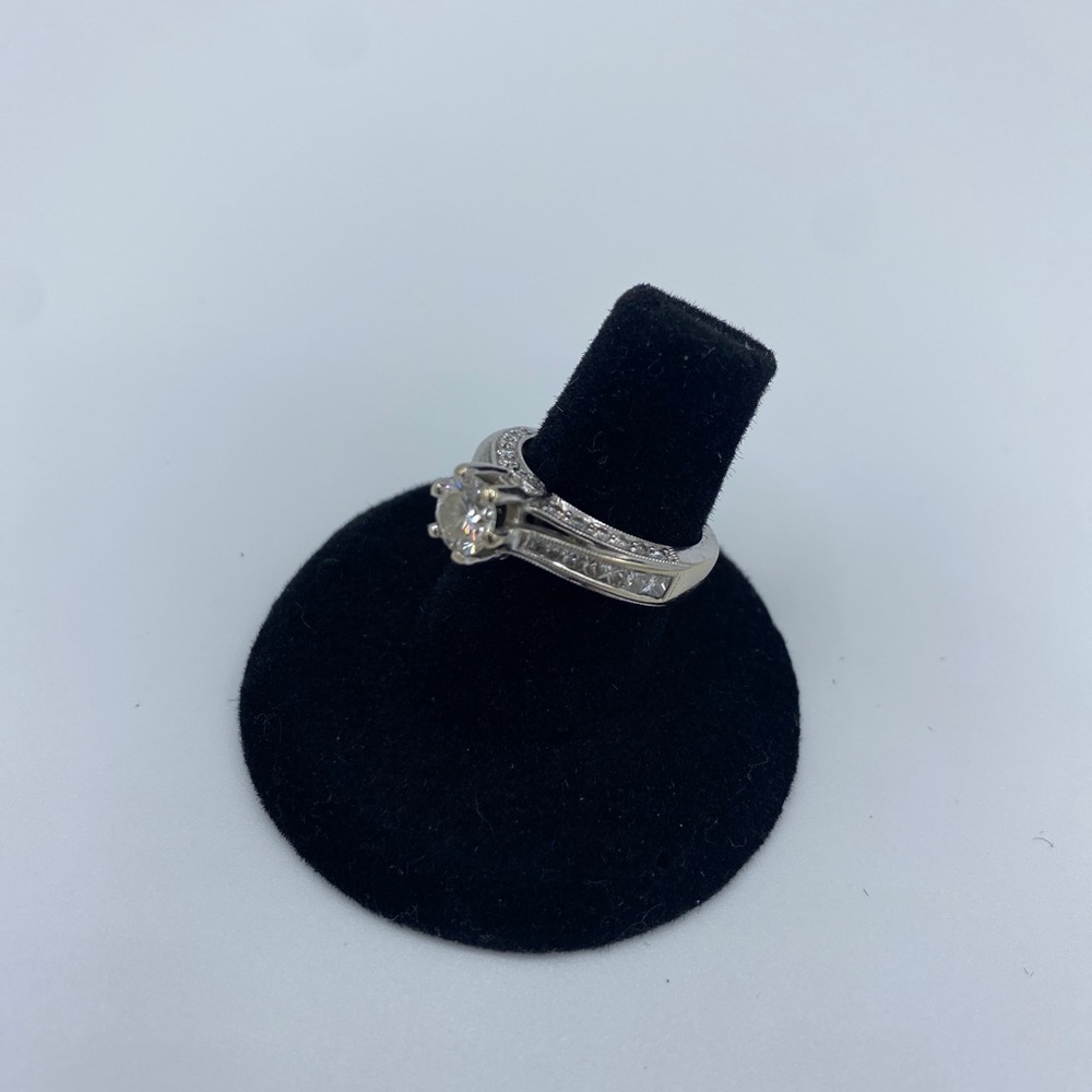 Diamond wedding ring - Picture 3 of 8